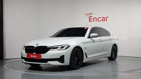 2022 BMW 5-Series 530e Luxury