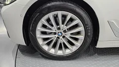 2022 BMW 5-Series 520i Luxury — фото 5