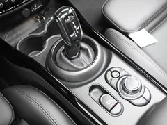 2023 Mini Clubman Multitione Edition, красный — фото 9