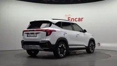 2023 Kia Seltos Gasoline 1.6 Turbo 2WD, белый — фото 2