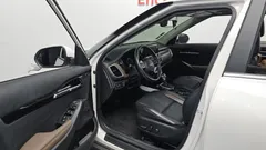 2023 Kia Seltos Gasoline 1.6 Turbo 2WD, белый — фото 10