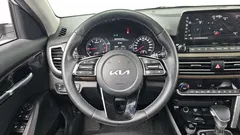 2023 Kia Seltos Gasoline 1.6 Turbo 2WD, белый — фото 13