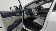 2023 Kia Sportage LPG 2.0 2WD, белый — фото 10