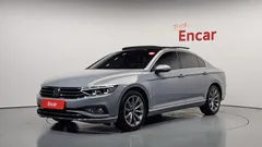 2022 Volkswagen Passat 2.0 TDI Prestige, серо-серебристый — фото 1