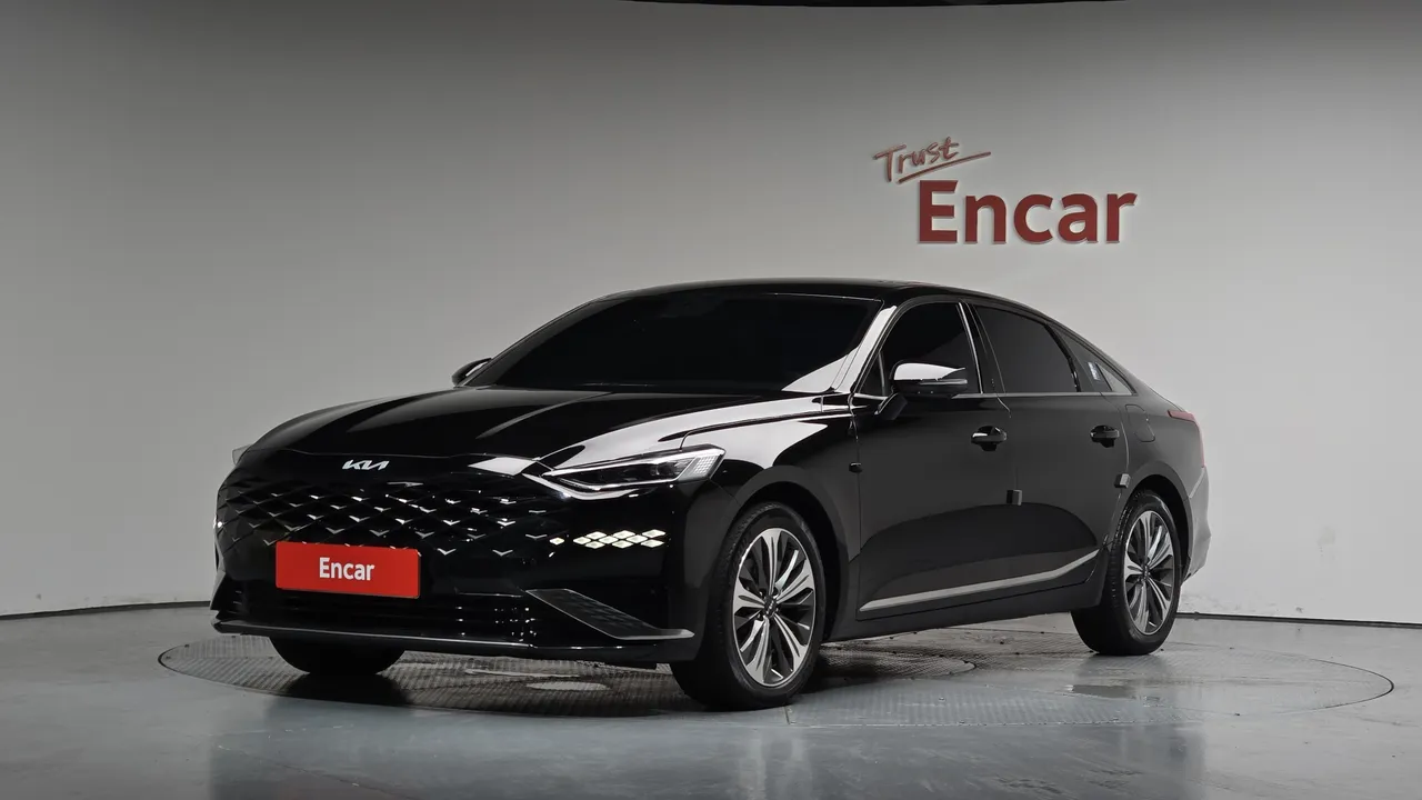 2023 Kia K8 Signature