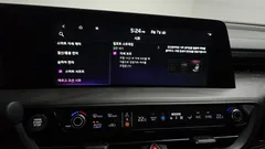 2023 Kia K8 Signature — фото 20