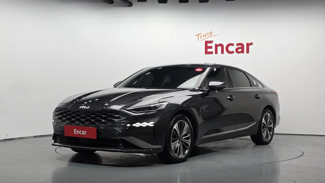 2023 Kia K8 Signature
