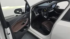 2024 BMW 2-Series 220i Advantage, белый — фото 10