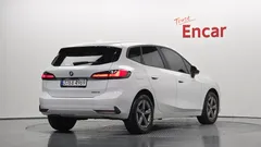 2023 BMW 2-Series 220i Advantage, белый — фото 2