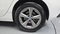 2023 BMW 2-Series 220i Advantage, белый — фото 5