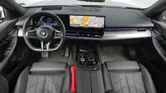 2024 BMW 5-Series 520i M Sport, серый — фото 7