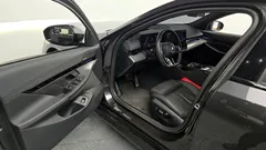 2024 BMW 5-Series 520i M Sport, серый — фото 10