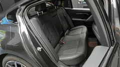 2024 BMW 5-Series 520i M Sport, серый — фото 12
