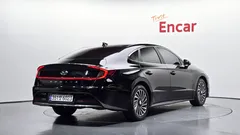 2023 Hyundai Sonata Premium Plus — фото 2