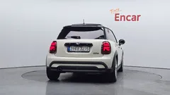 2022 Mini Cooper 클래식 플러스 — фото 4