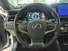 2023 Lexus ES Executive — фото 6