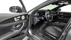2021 Mercedes-Benz E-Class E450 4MATIC Exclusive, серо-серебристый — фото 10