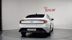 2022 Hyundai Sonata 2.0 — фото 4