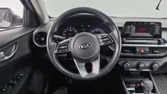 2021 Kia K3 Standard, белый — фото 12