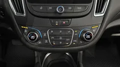 2021 ChevroletGMDaewoo Malibu 1.3 Turbo Premier, белый — фото 17