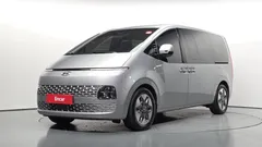 2023 Hyundai Staria 4WD Tourer 11-Seater — фото 1