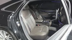 2021 Audi A8 55 TFSI Quattro LWB, чёрный — фото 11