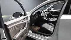 2023 Kia Stinger 2.5 Masters, белый — фото 10