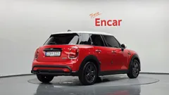 2023 Mini Cooper 5Door Classic — фото 2