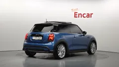 2022 Mini Cooper Classic Plus Launch Pack, синий — фото 2