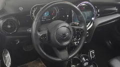 2022 Mini Cooper Classic Plus Launch Pack, синий — фото 13