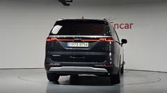 2023 Kia Carnival Diesel 9-Seater Prestige — фото 4