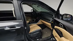 2023 Kia Carnival Diesel 9-Seater Prestige — фото 11