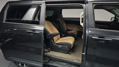 2023 Kia Carnival Diesel 9-Seater Prestige — фото 12