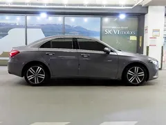 2021 Mercedes-Benz A-Class A200d Sedan, серый — фото 3