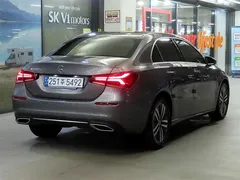 2021 Mercedes-Benz A-Class A200d Sedan, серый — фото 4