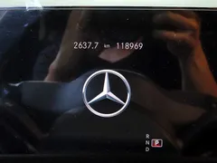 2021 Mercedes-Benz A-Class A200d Sedan, серый — фото 9