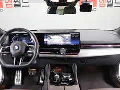 2024 BMW 5-Series 520i M Sport, белый — фото 8