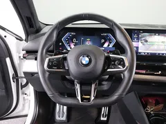 2024 BMW 5-Series 520i M Sport, белый — фото 14