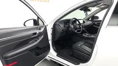 2022 Hyundai Sonata 2.0, белый — фото 10