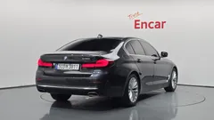 2022 BMW 5-Series 530i Luxury — фото 2