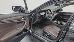 2022 BMW 5-Series 530i Luxury — фото 10