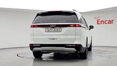 2023 Kia Carnival Diesel 9-Seater Prestige — фото 4