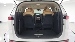 2023 Kia Carnival Diesel 9-Seater Prestige — фото 20