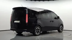 2022 Hyundai Staria 4WD Lounge 9-Seater — фото 2