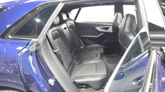 2023 Audi Q8 55 TFSI Quattro Premium, синий — фото 11