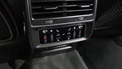 2023 Audi Q8 55 TFSI Quattro Premium, синий — фото 19
