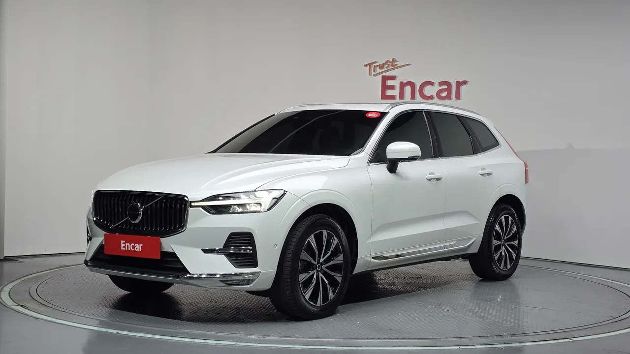 2023 Volvo XC60 B5 Ultimate Bright