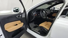2023 Volvo XC60 B5 Ultimate Bright — фото 10