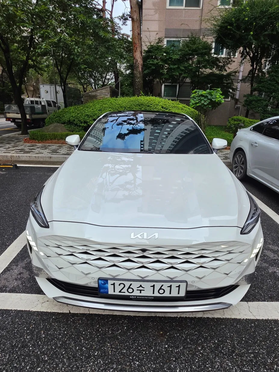 2023 Kia K8 Signature Special