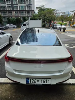 2023 Kia K8 Signature Special — фото 4
